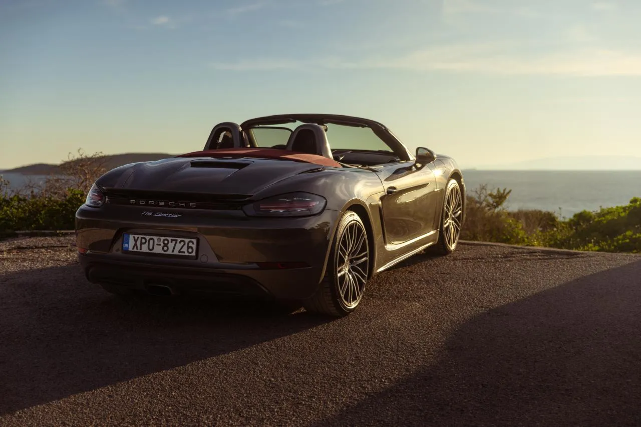 Porsche 718 Boxster 2018, Cabrio sportiva